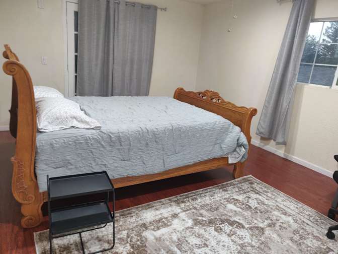 Nd's room
