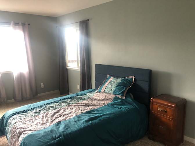 JEANETTE's room