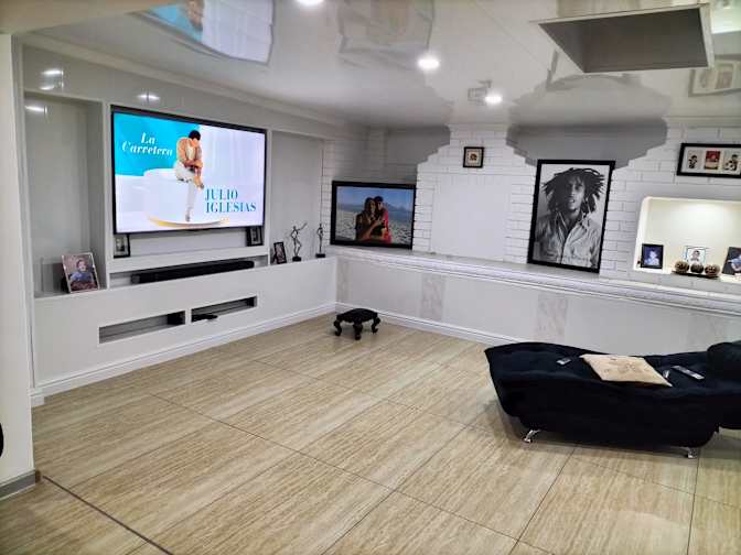 Peter-John's room
