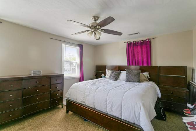 Jay/Nikki's room