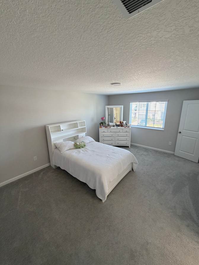 Juliana's room