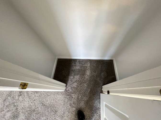 Alcove Rooms's room