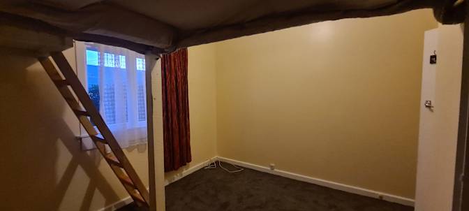 Jo's room