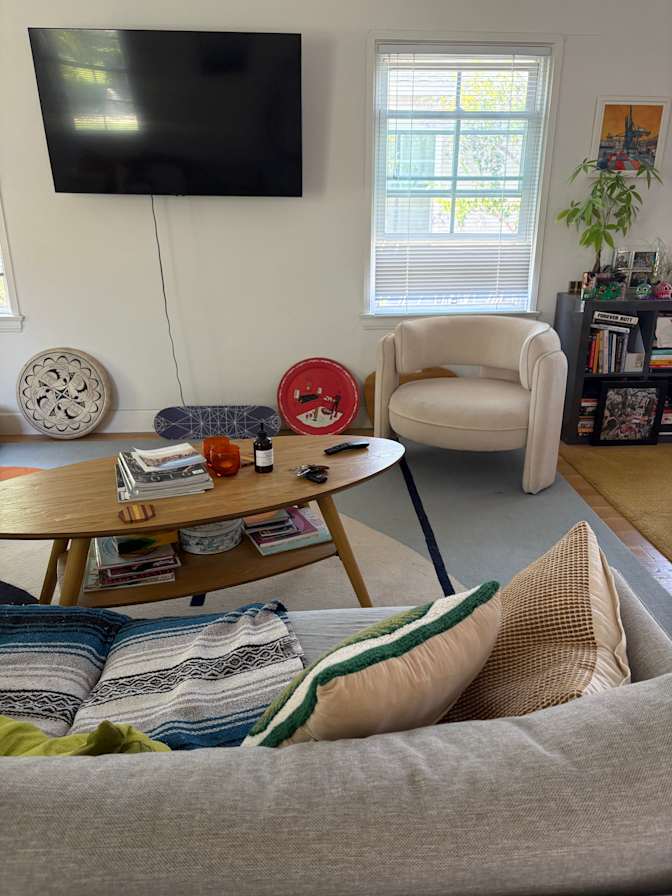 Hass's room