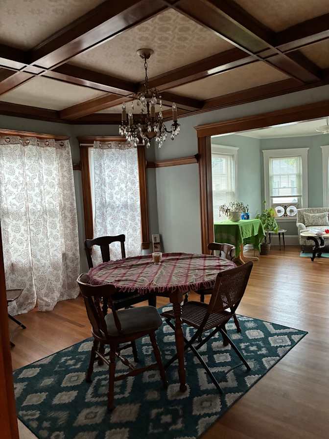 Linda's room