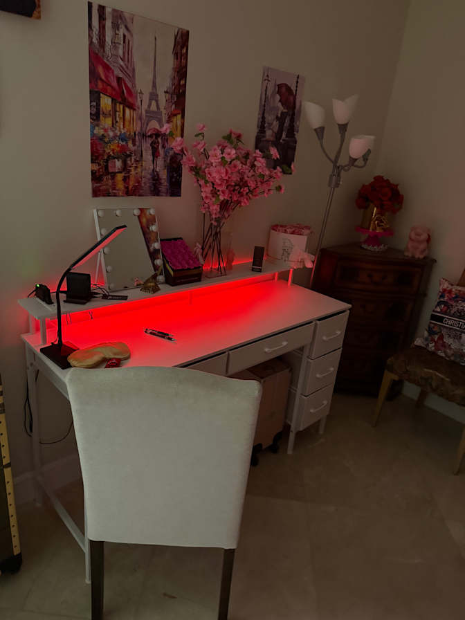 Liv's room