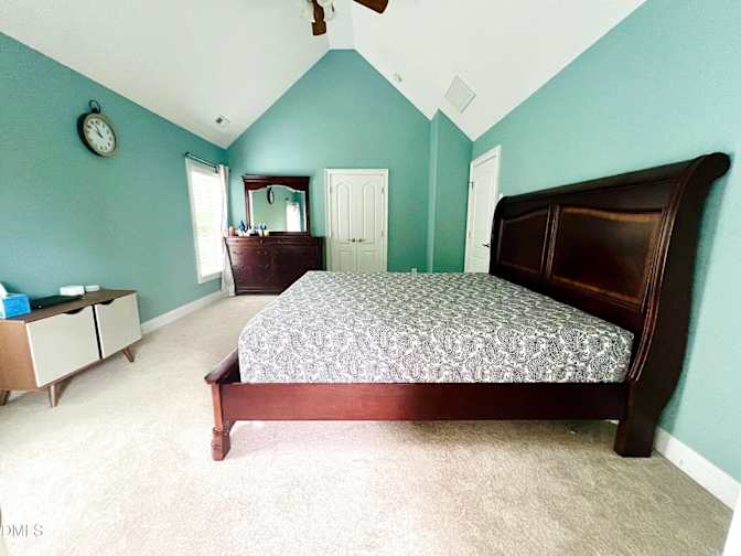 Alcove Rooms's room