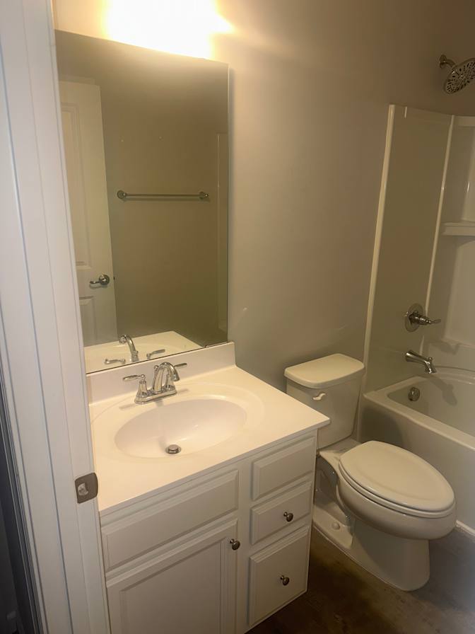 Burl Jones's room
