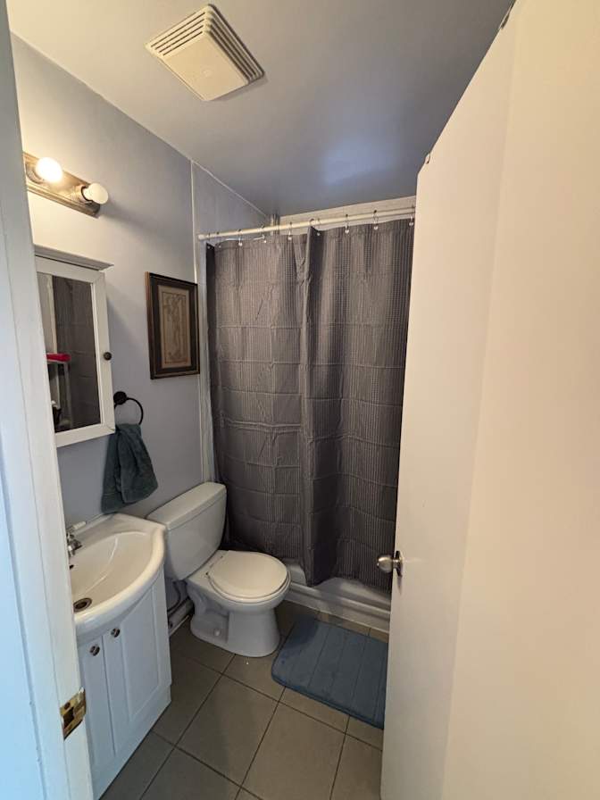 Amanda De Gouveia's room