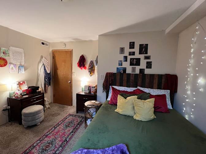 Kiersten Emily Aleysia Reagan's room