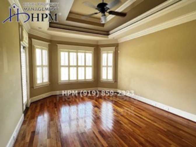 Alcove Rooms's room