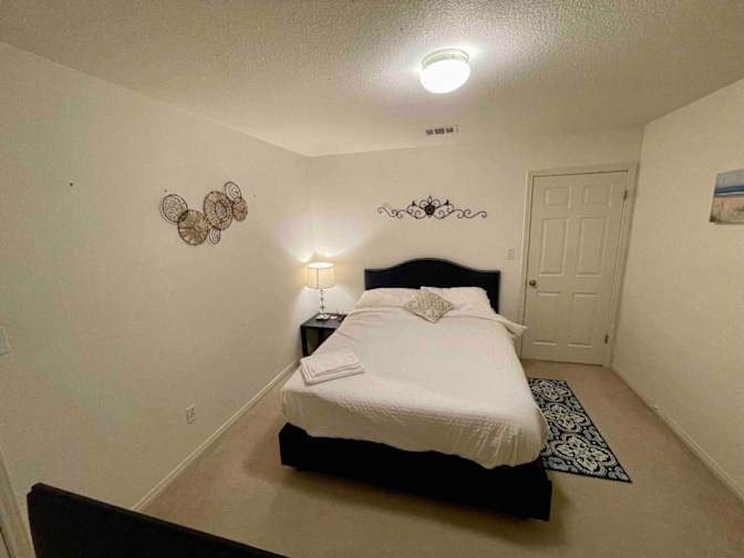 Om's room