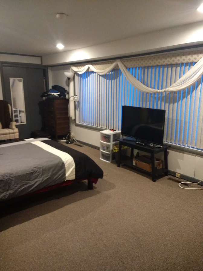 JEAN's room