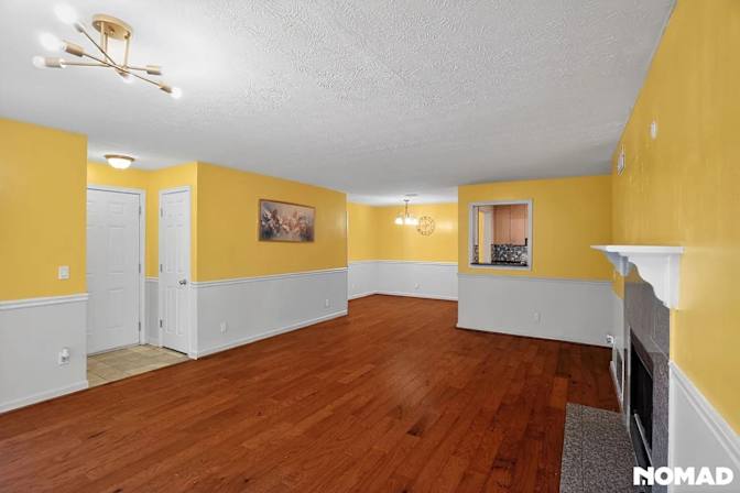 Alcove Rooms's room