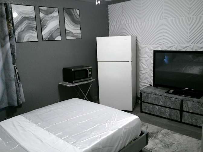 Charles pointer's room