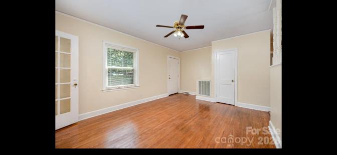 Alcove Rooms's room