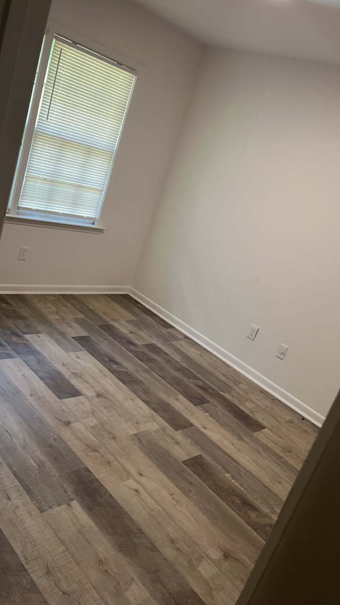 Dee's room