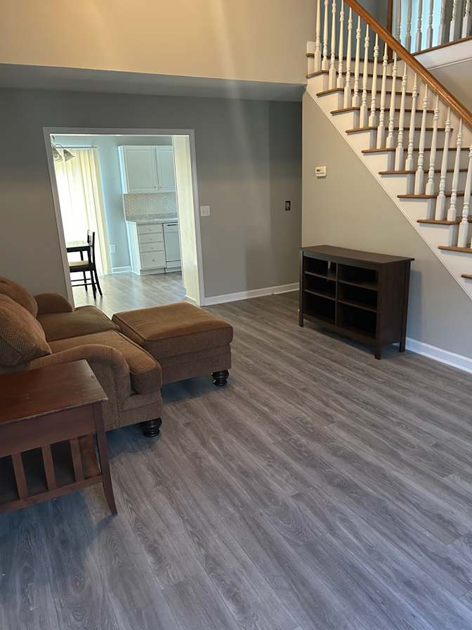 Alcove Rooms's room