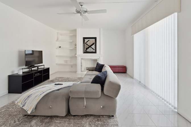 Elinio V.'s room