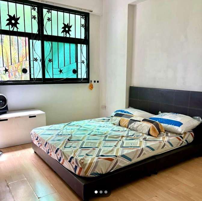 Nastro's room