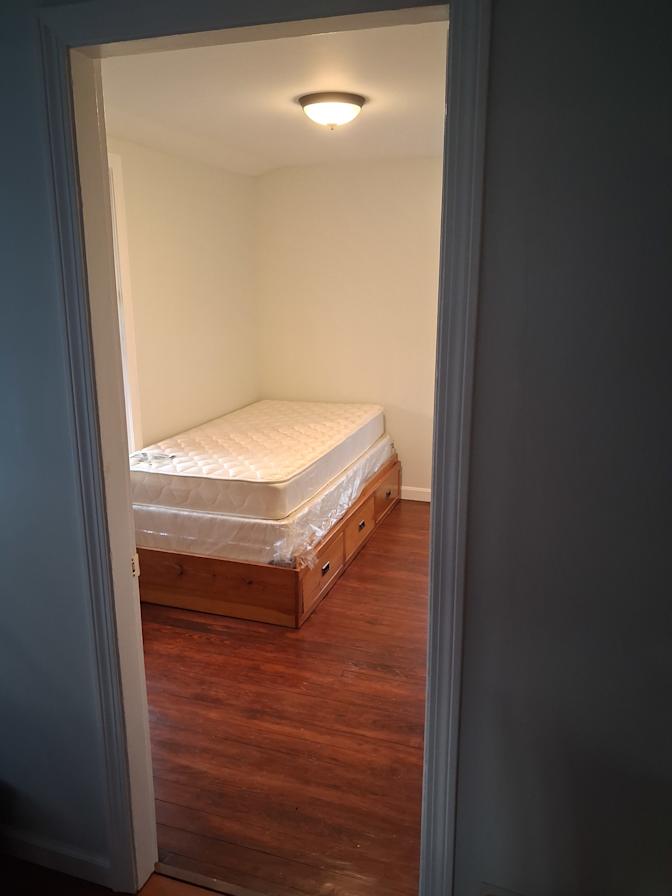 Robert D Machado's room