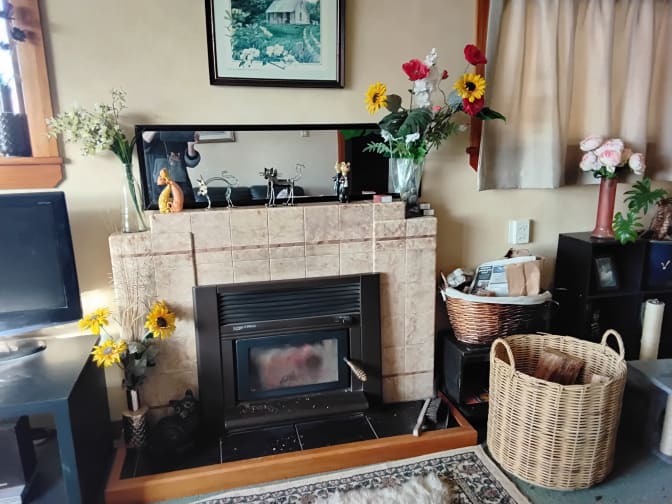 Maureen's room