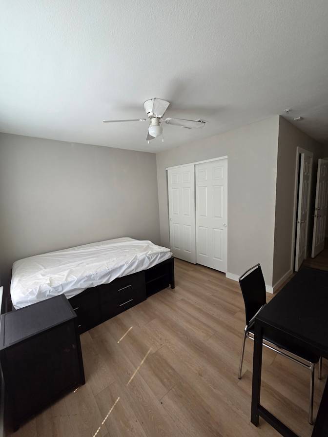 Lisa's room