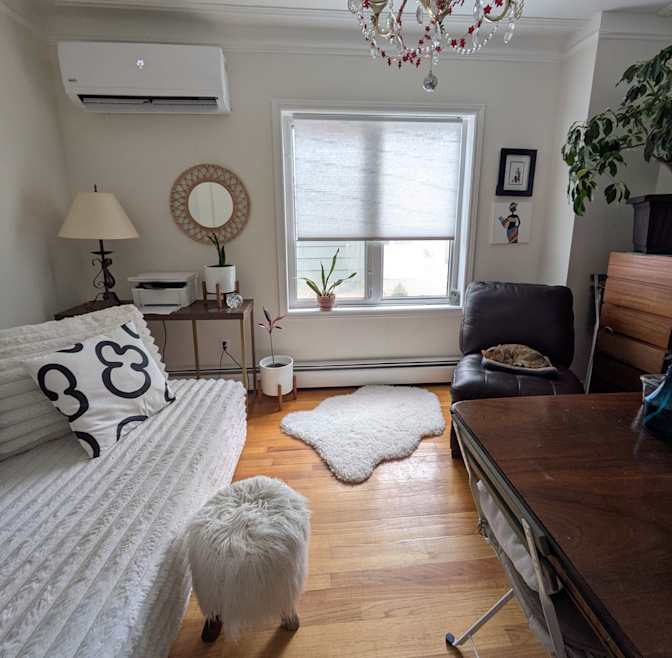 Jo's room