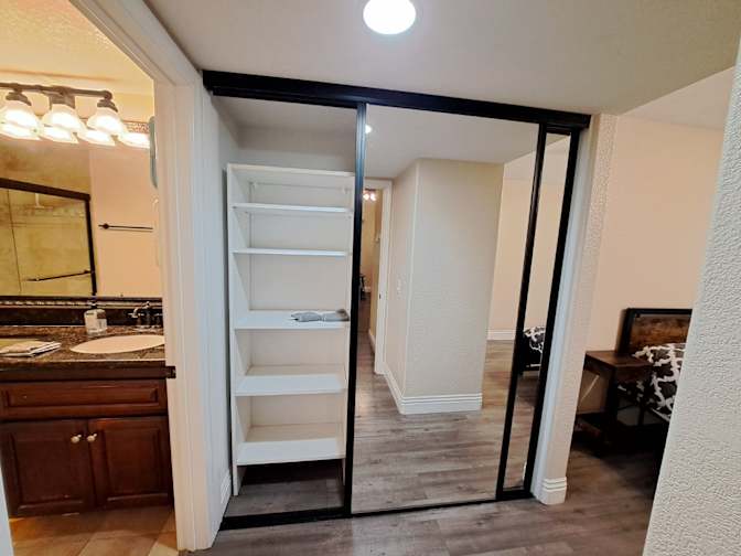 Venetian Condos's room