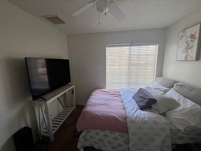 Manuela's room