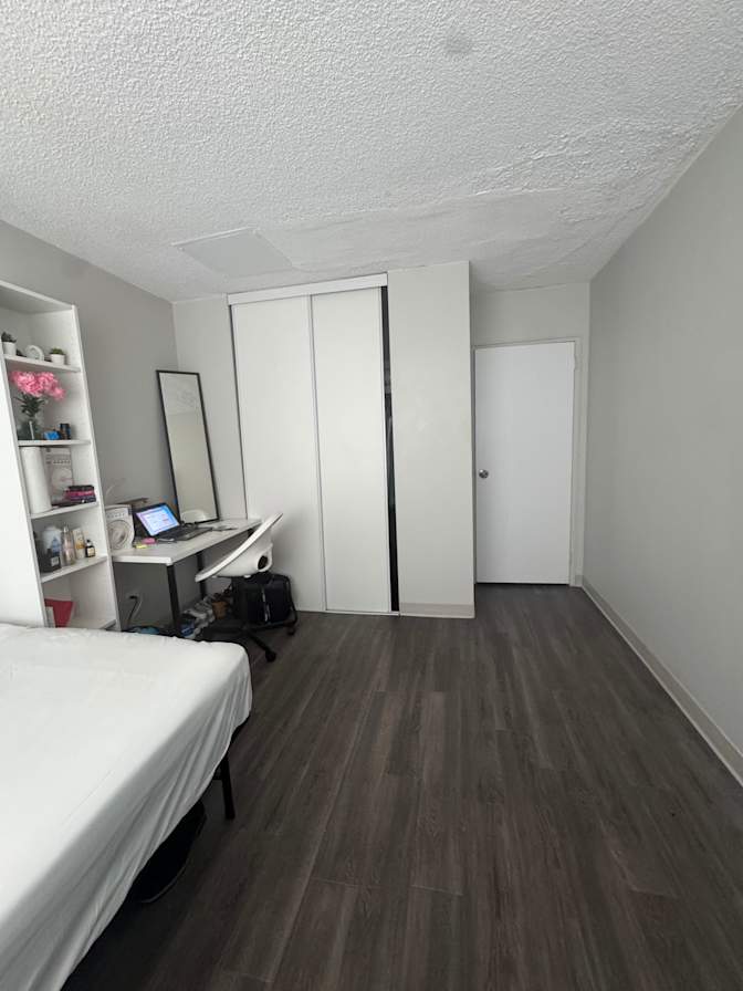 Themy's room