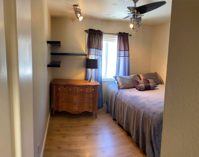 Lisa's room