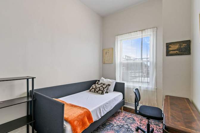 PadSplit's room
