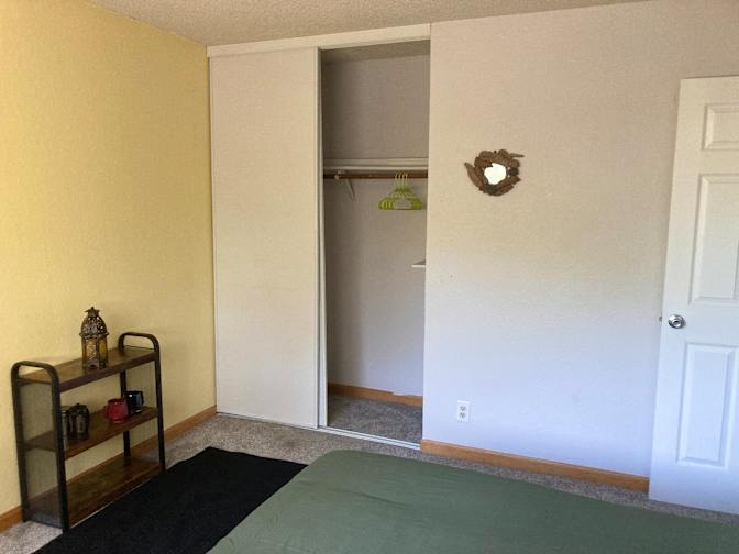 Ren's room
