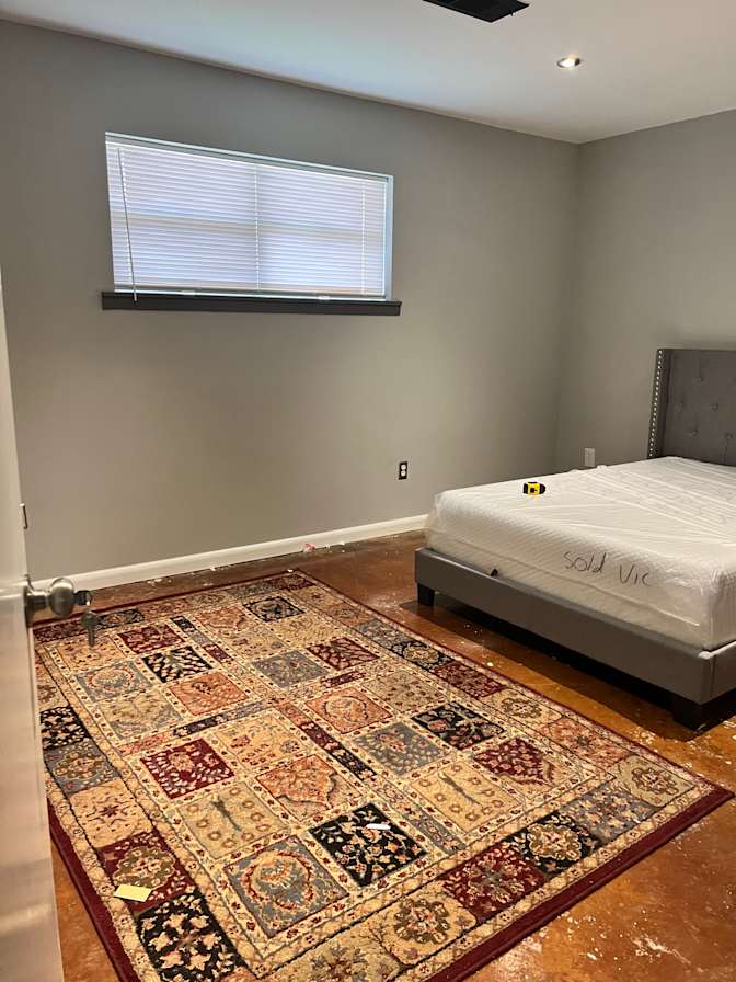 VENEISHA's room