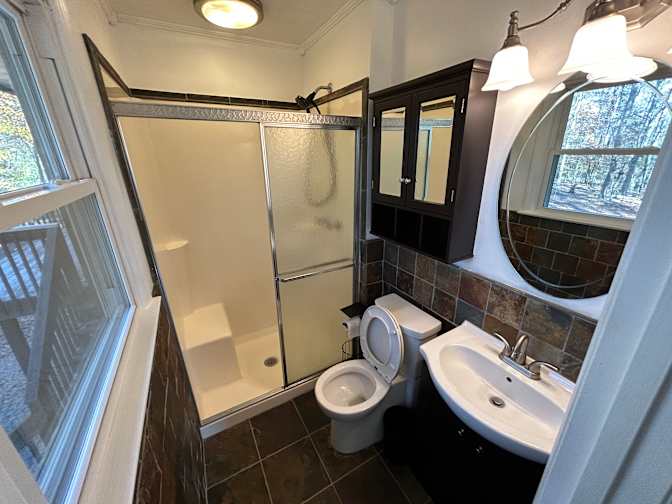 Alcove Rooms's room