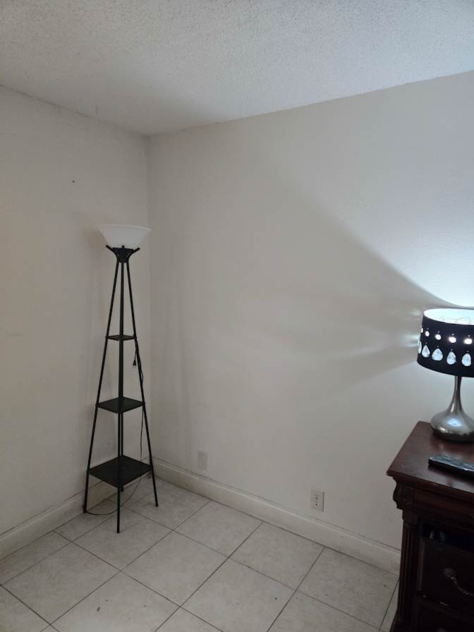 Mariel A Hernandez's room
