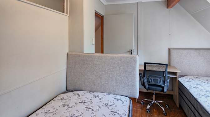 Roomify Properties's room