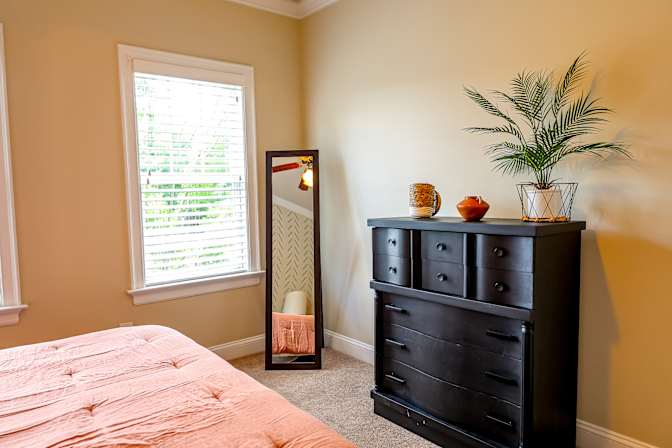 Alcove Rooms's room