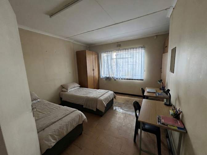 Sino's room