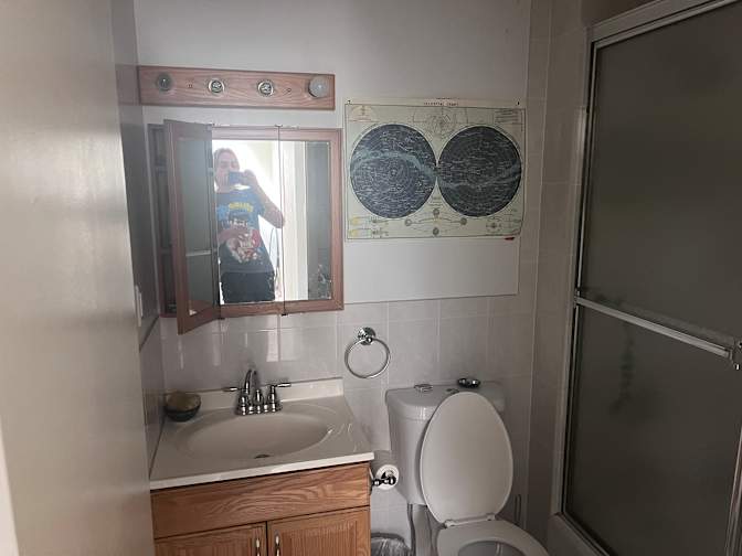Cesar Oyarzabal's room