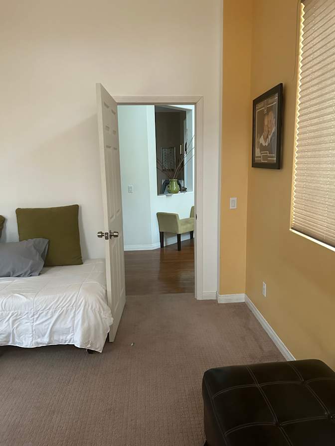 Alise's room