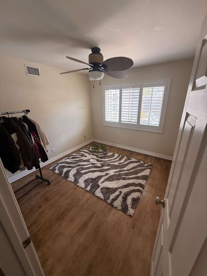 Emi's room