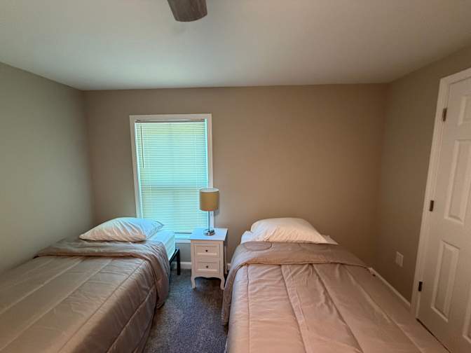 Alcove Rooms's room