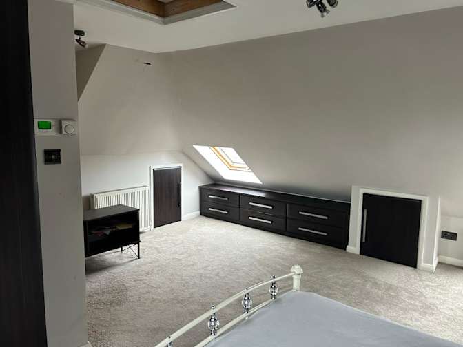 Gants Hill's room