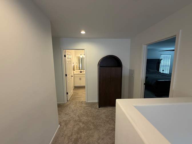 Derek Smith's room