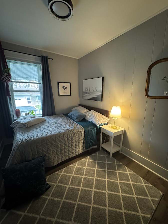 Lg's room