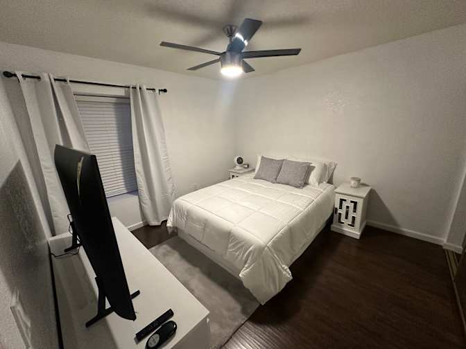 Linda R's room
