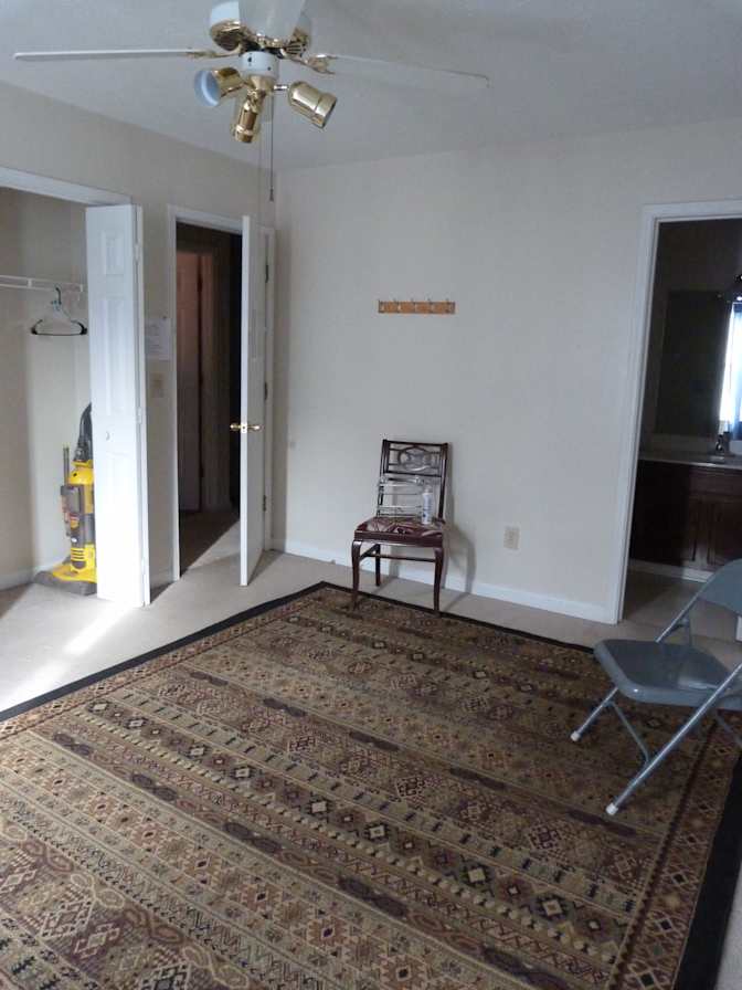 B's room