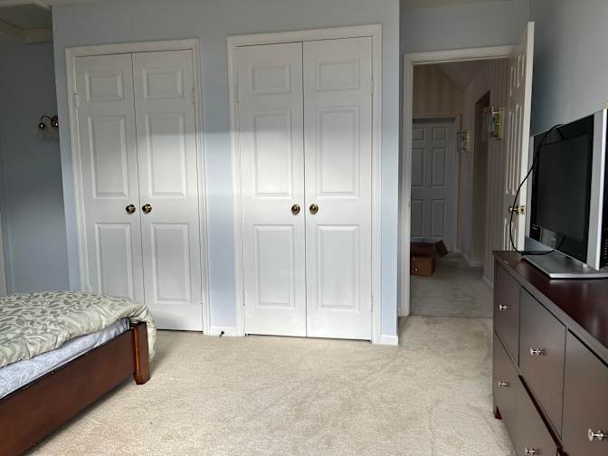 Linh's room